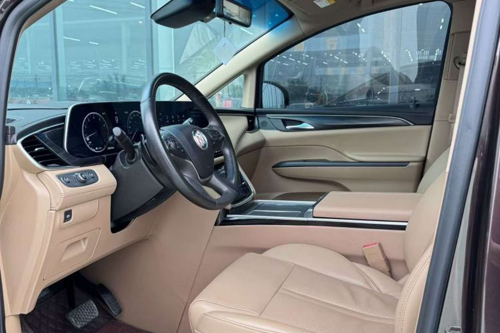 Used Buick GL8 2021 ES Landtrek 653T Luxury Model Interior 3