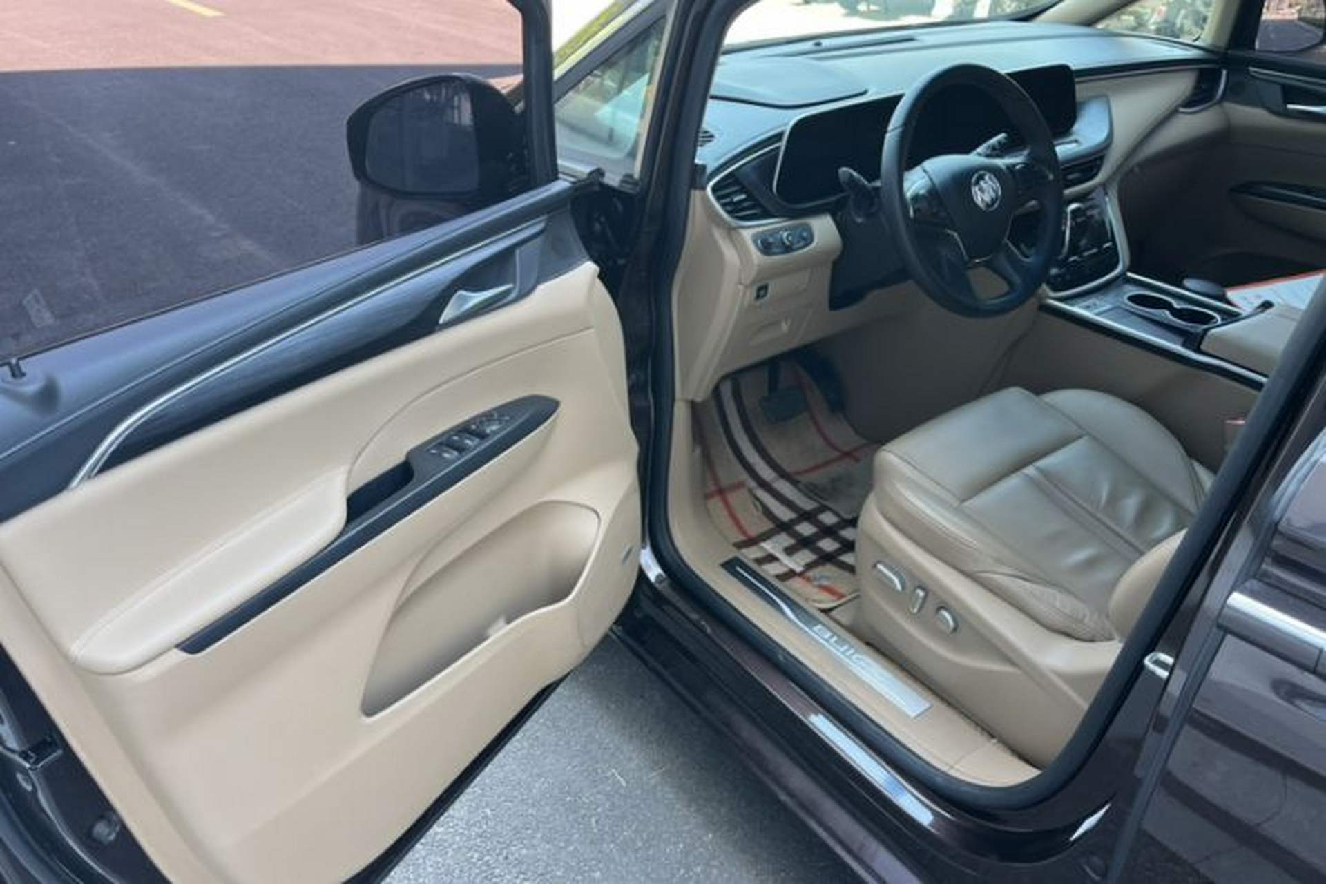Used Buick GL8 2021 ES Land Cruiser 653T Flagship Model Interior 3