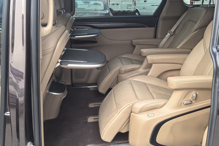 Used Buick GL8 2021 ES Landtrek 653T Luxury Model Interior 3