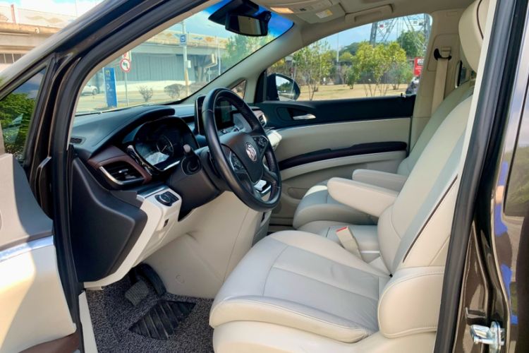 Used Buick GL8 2021 Land Cruiser Executive Class 652T Luxury Model Interior 4