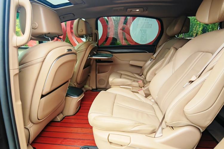 Used Buick GL8 2021 ES Land Cruiser 653T Luxury Edition Interior 4