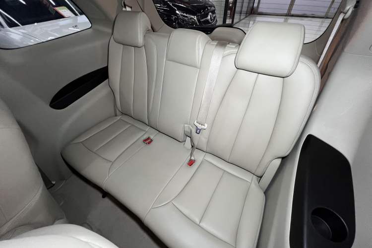 Used Buick GL8 2021 Land Cruiser Executive Class 652T Comfort Model Interior 4