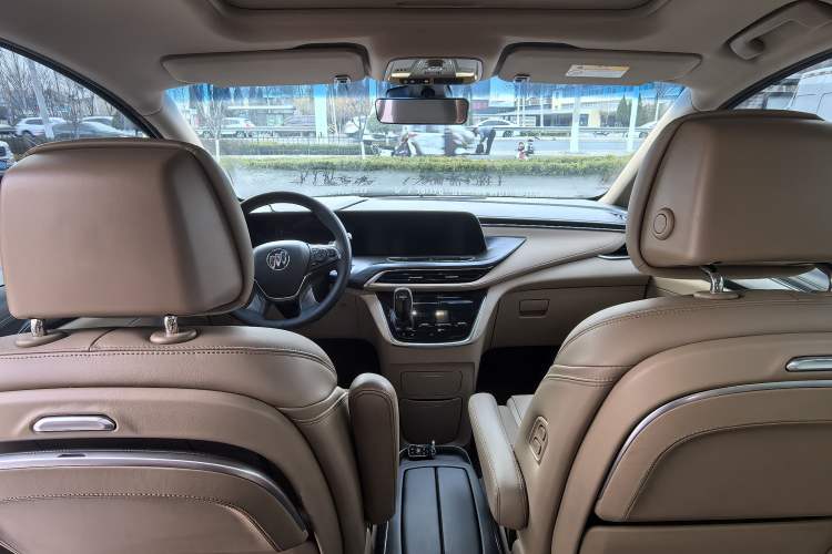 Used Buick GL8 2021 ES Landtrek 653T Luxury Model Interior 4