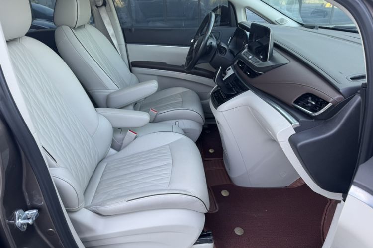Used Buick GL8 2021 Land Cruiser Executive Class 652T Smart Luxury Model Interior 5