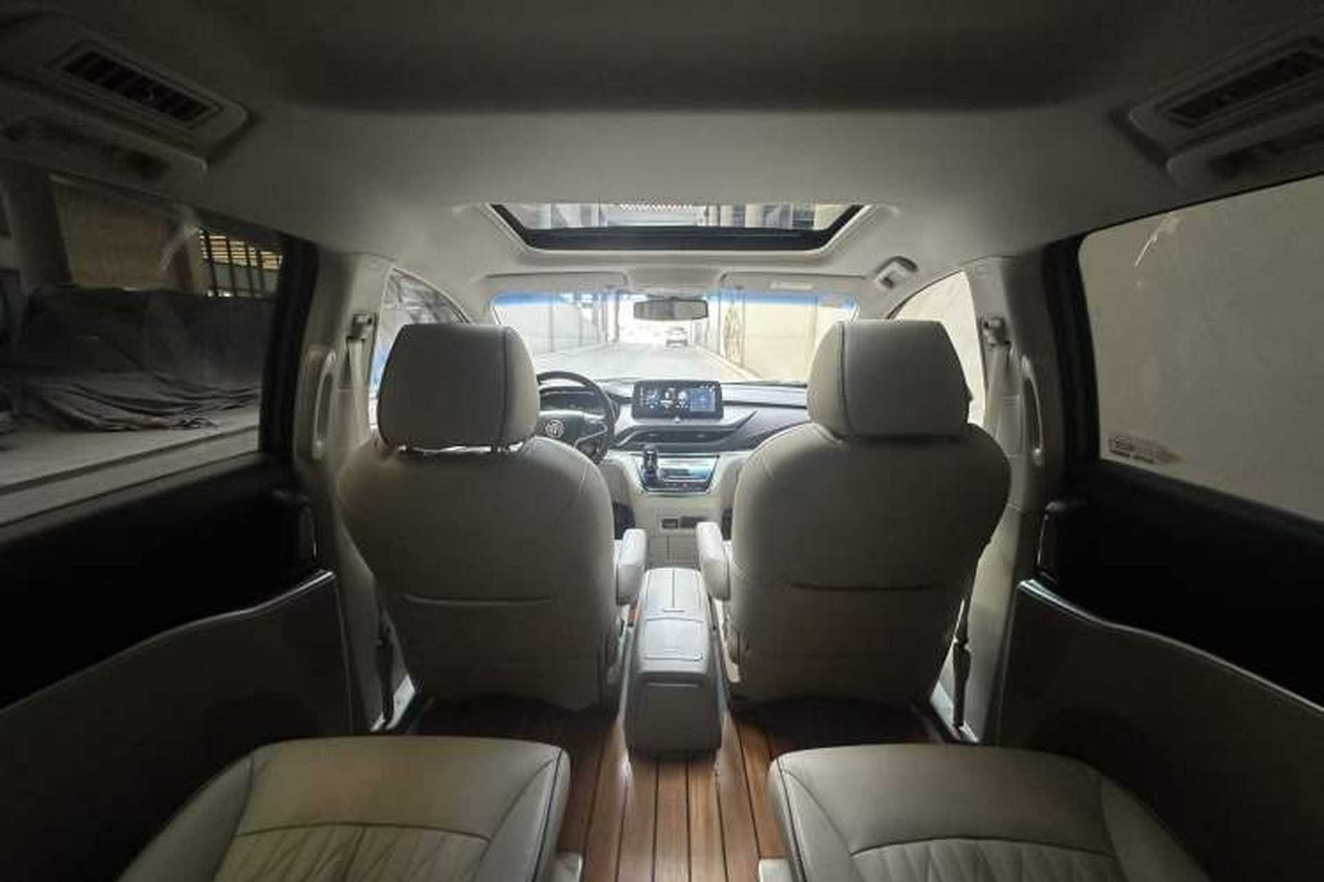 Used Buick GL8 2021 Land Cruiser Executive Class 652T Luxury Model Interior 5