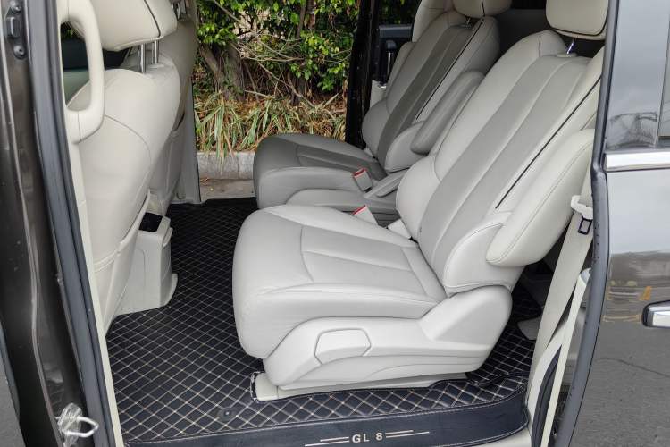 Used Buick GL8 2021 Land Cruiser Executive 652T Premium Model Interior 5