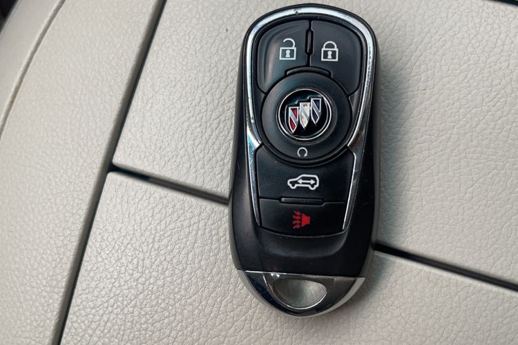 Used Buick GL8 2021 Land Cruiser Executive Class 652T Luxury Model Interior 6