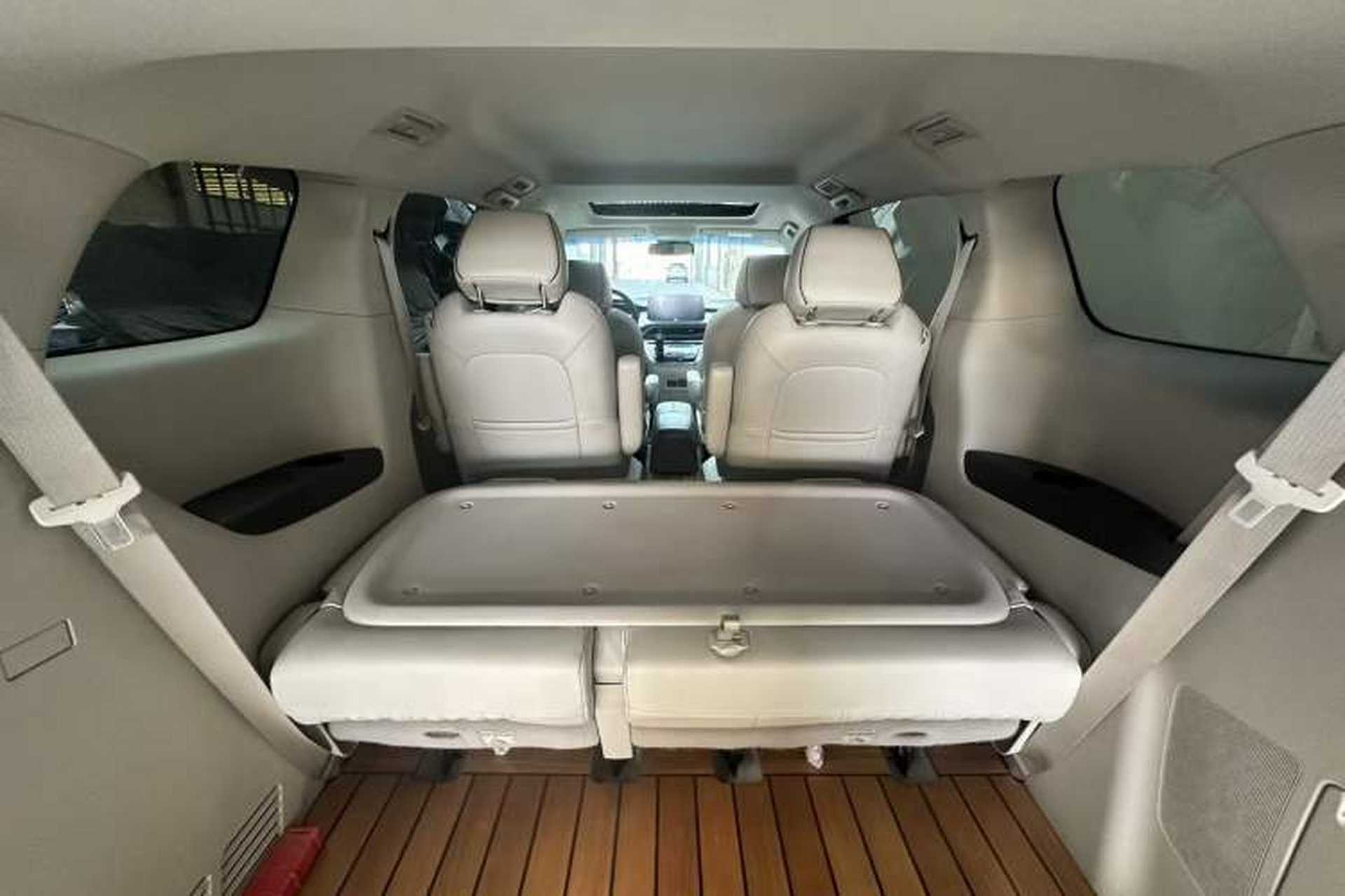 Used Buick GL8 2021 Land Cruiser Executive Class 652T Luxury Model Interior 7