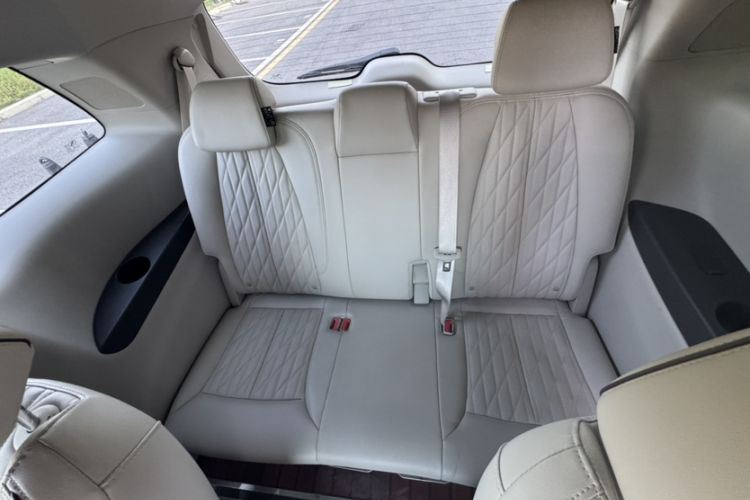 Used Buick GL8 2021 Land Cruiser Executive Class 652T Smart Luxury Model Interior 8