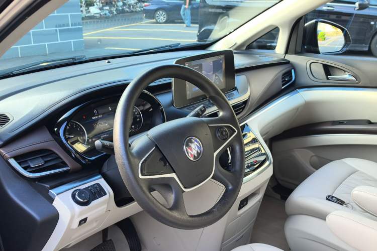 Used Buick GL8 2021 Land Cruiser Executive Class 652T Comfort Model Interior 8