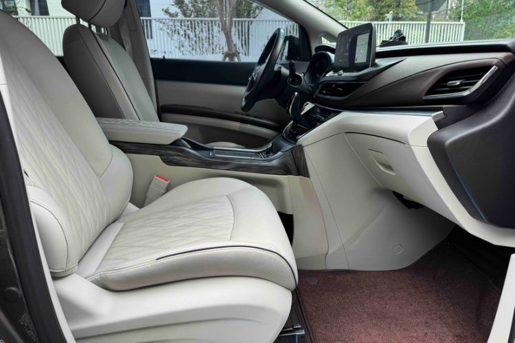 Used Buick GL8 2021 Land Cruiser Executive Class 652T Luxury Model Interior 8