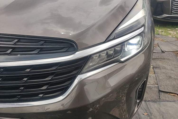 Used Buick GL8 2021 Land Cruiser Executive Class 652T Luxury Model Left Front Headlight