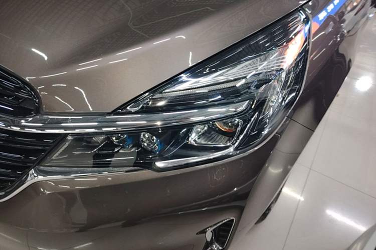 Used Buick GL8 2021 Land Cruiser Executive Class 652T Luxury Model Left Front Headlight
