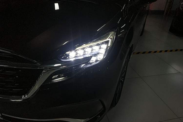 Used Buick GL8 2021 ES Land Cruiser 653T Flagship Model Left Front Headlight