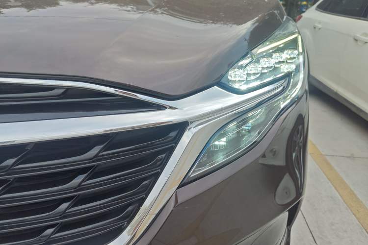 Used Buick GL8 2021 ES Landtrek 653T Comfort Edition Left Front Headlight