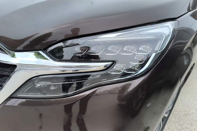Used Buick GL8 2021 ES Landtrek 653T Comfort Edition Left Front Headlight