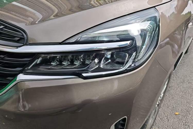 Used Buick GL8 2021 Land Cruiser Executive Class 652T Comfort Model Left Front Headlight