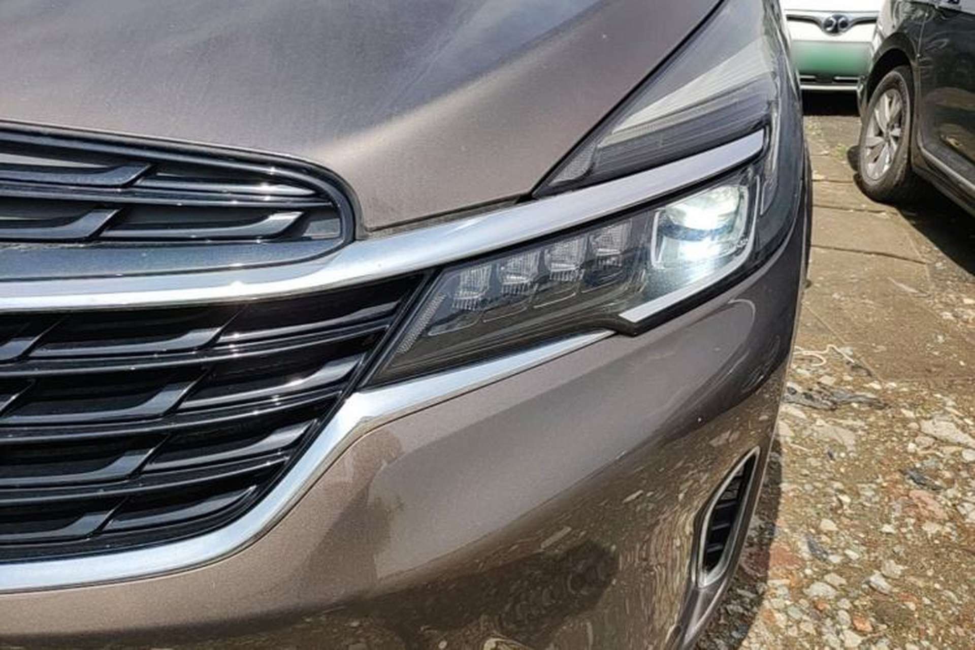 Used Buick GL8 2021 Land Cruiser Executive Class 652T Luxury Model Left Front Headlight