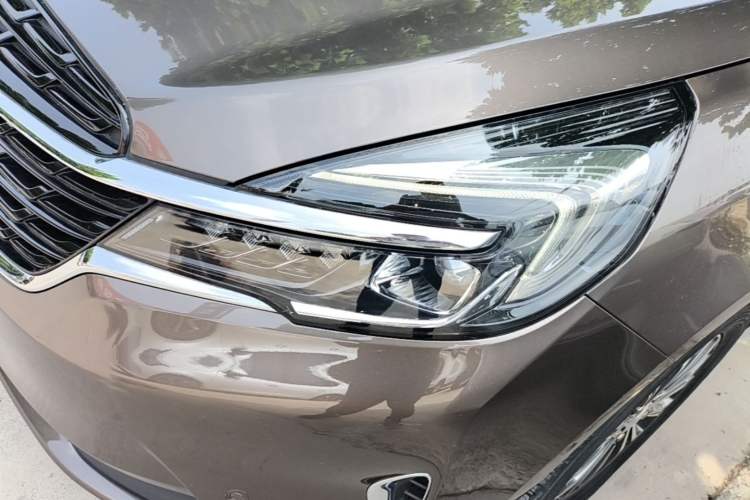 Used Buick GL8 2021 Land Cruiser Executive Class 652T Smart Luxury Model Left Front Headlight