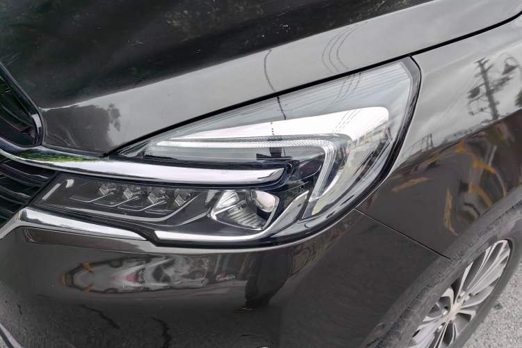 Used Buick GL8 2021 Land Cruiser Executive 652T Premium Model Left Front Headlight