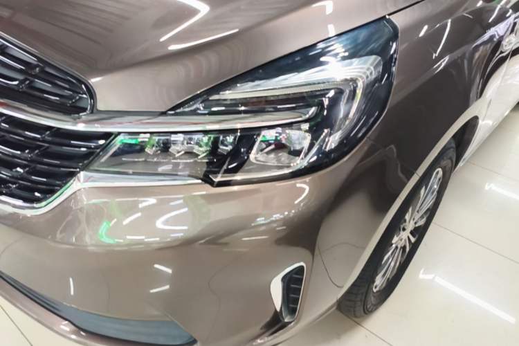 Used Buick GL8 2021 Land Cruiser Executive Class 652T Luxury Edition with Welfare Features Left Front Headlight