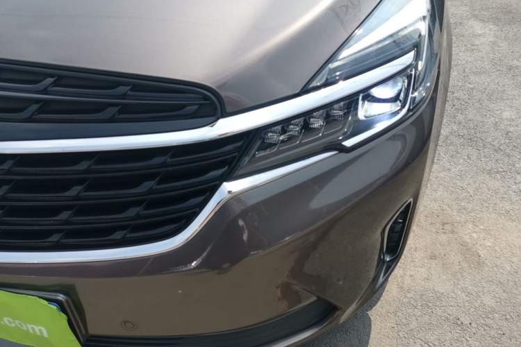 Used Buick GL8 2021 Land Cruiser Executive Class 652T Smart Luxury Model Left Front Headlight