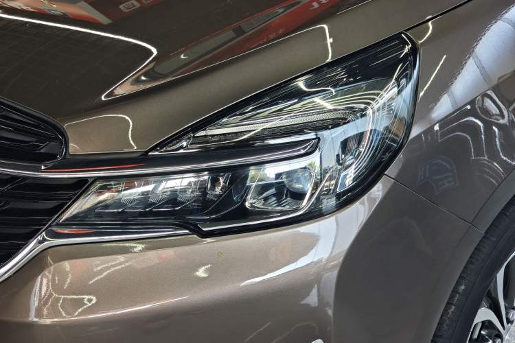 Used Buick GL8 2021 Land Cruiser Executive Class 652T Comfort Model Left Front Headlight