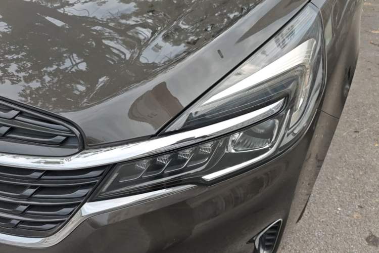 Used Buick GL8 2021 Land Cruiser Executive Class 652T Luxury Model Left Front Headlight