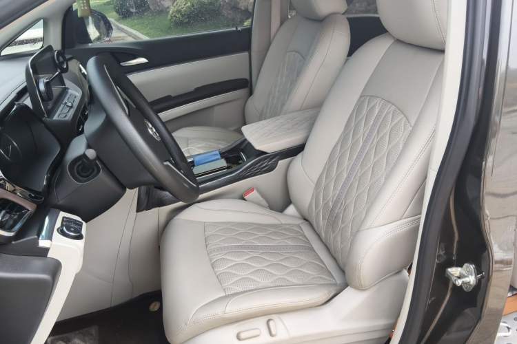 Used Buick GL8 2021 Land Cruiser Executive Class 652T Comfort Model Left Front Seat