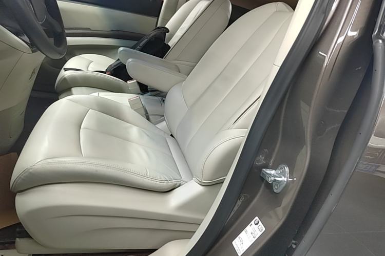 Used Buick GL8 2021 Land Cruiser Executive Class 652T Luxury Model Left Front Seat