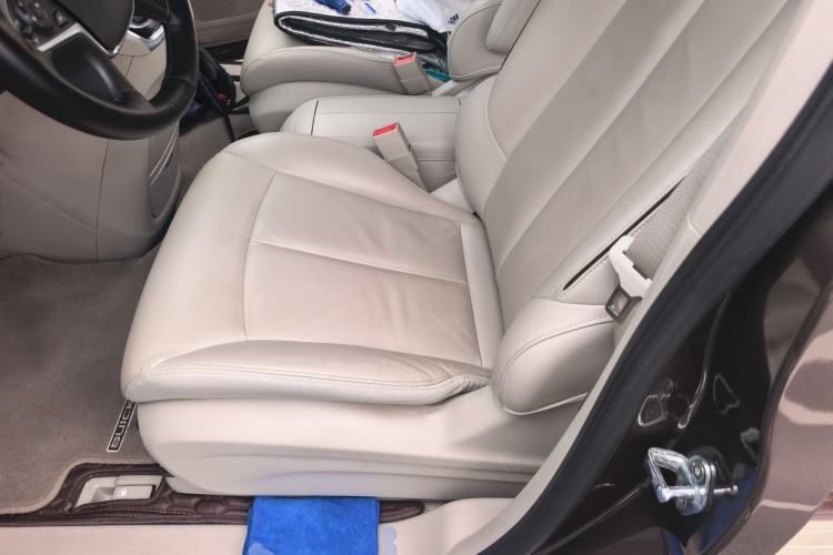 Used Buick GL8 2021 Land Cruiser Executive Class 652T Luxury Model Left Front Seat