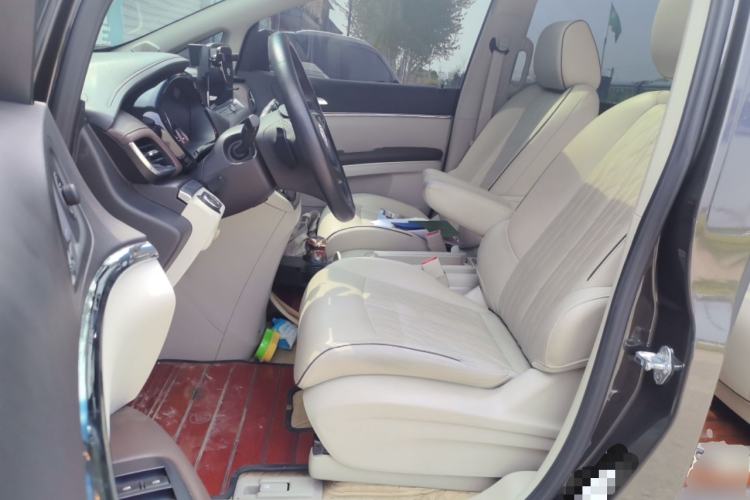 Used Buick GL8 2021 Land Cruiser Executive Class 652T Smart Luxury Model Left Front Seat