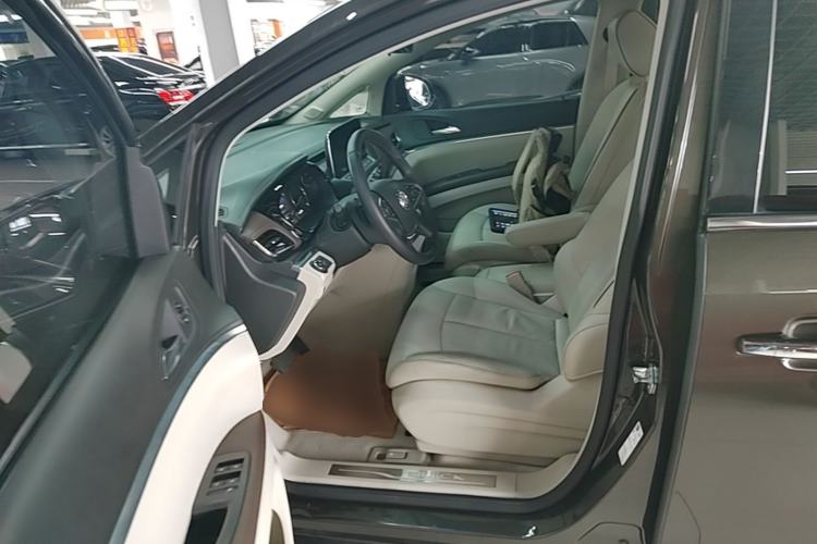 Used Buick GL8 2021 Land Cruiser Executive 652T Premium Model Left Front Seat