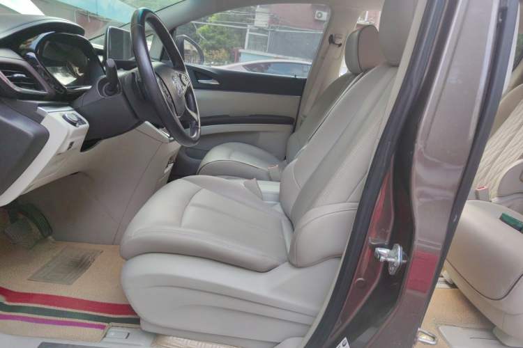 Used Buick GL8 2021 Land Cruiser Executive 652T Premium Model Left Front Seat