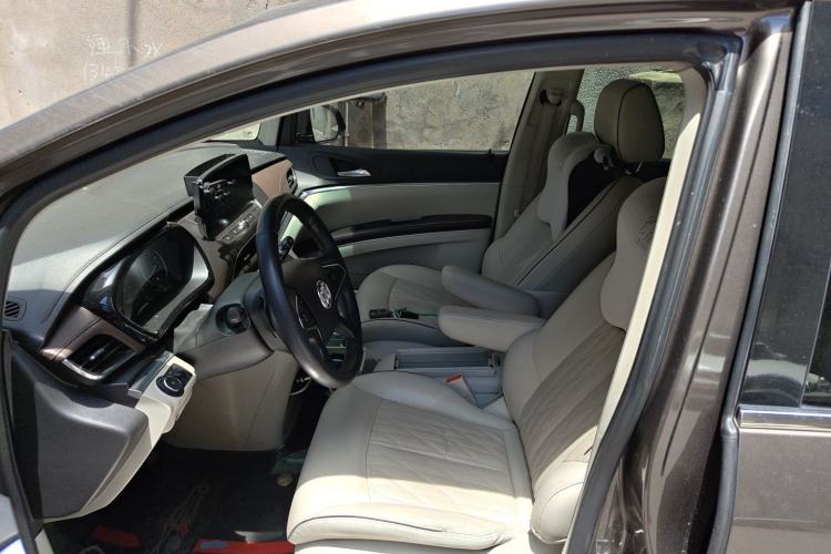 Used Buick GL8 2021 Land Cruiser Executive Class 652T Luxury Model Left Front Seat