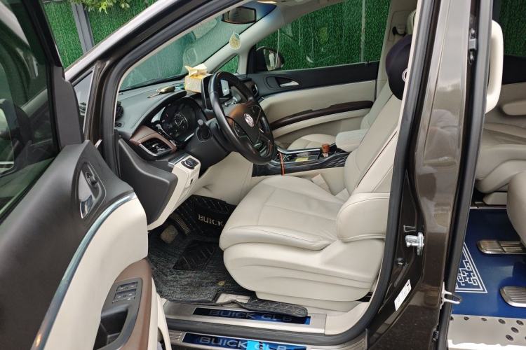 Used Buick GL8 2021 Land Cruiser Executive Class 652T Luxury Model Left Front Seat