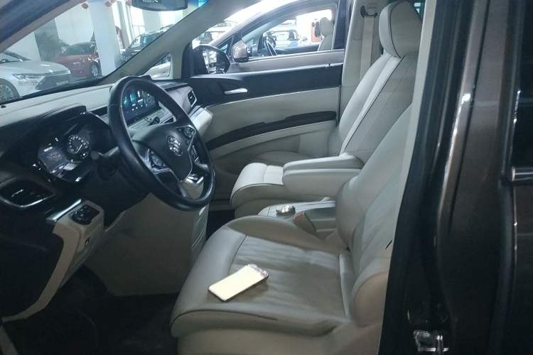 Used Buick GL8 2021 Land Cruiser Executive Class 652T Luxury Model Left Front Seat