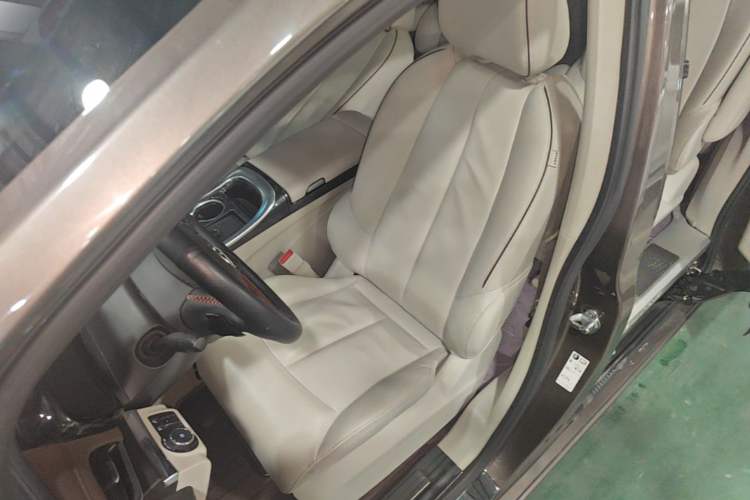 Used Buick GL8 2021 Land Cruiser Executive Class 652T Luxury Model Left Front Seat