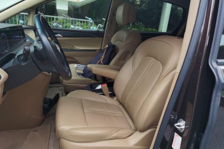 Used Buick GL8 2021 ES Landtrek 653T Luxury Model Left Front Seat