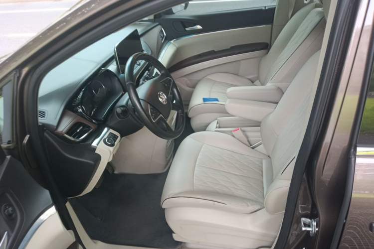 Used Buick GL8 2021 Land Cruiser Executive Class 652T Luxury Model Left Front Seat
