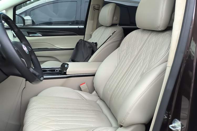 Used Buick GL8 2021 ES Landtrek 653T Comfort Edition Left Front Seat