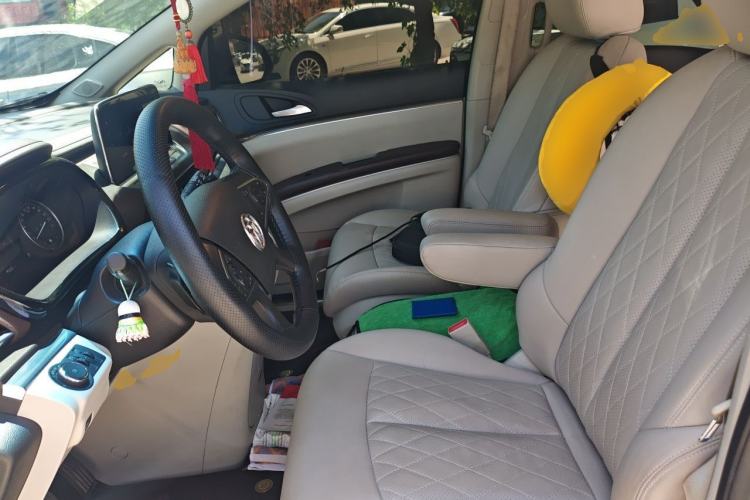 Used Buick GL8 2021 Land Cruiser Executive Class 652T Luxury Model Left Front Seat