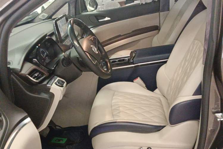 Used Buick GL8 2021 Land Cruiser Executive Class 652T Comfort Model Left Front Seat