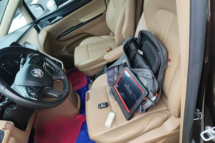 Used Buick GL8 2021 ES Landtrek 653T Luxury Model Left Front Seat