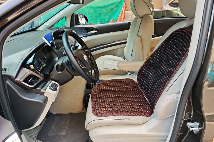 Used Buick GL8 2021 Land Cruiser Executive Class 652T Smart Luxury Model Left Front Seat