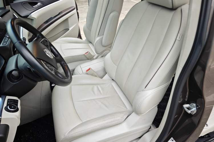 Used Buick GL8 2021 Land Cruiser Executive Class 652T Luxury Model Left Front Seat