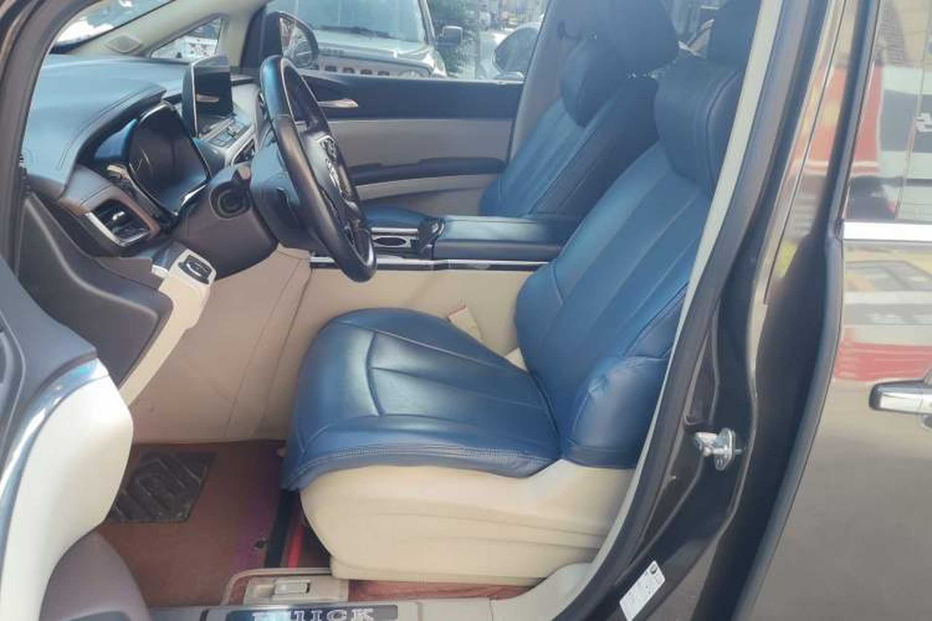 Used Buick GL8 2021 Land Cruiser Executive Class 652T Luxury Model Left Front Seat