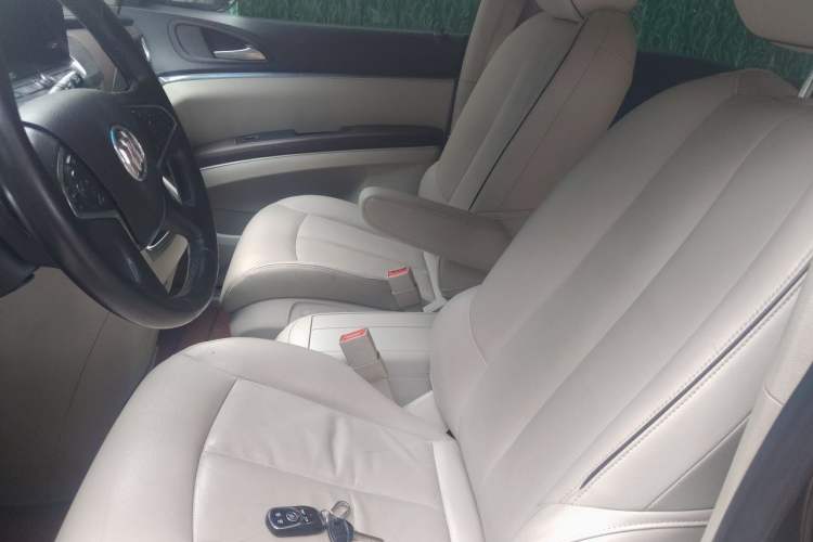 Used Buick GL8 2021 Land Cruiser Executive 652T Premium Model Left Front Seat