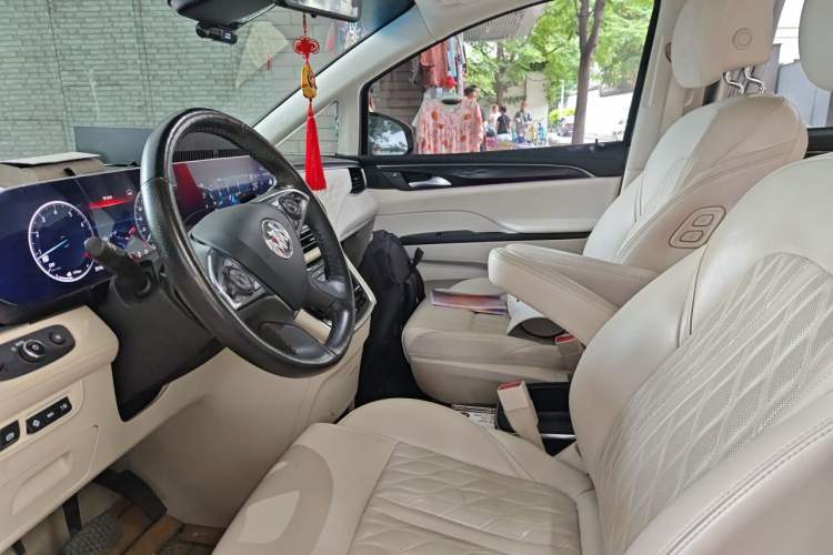 Used Buick GL8 2021 Avenir Aivia Six-Seat Luxury Edition Left Front Seat