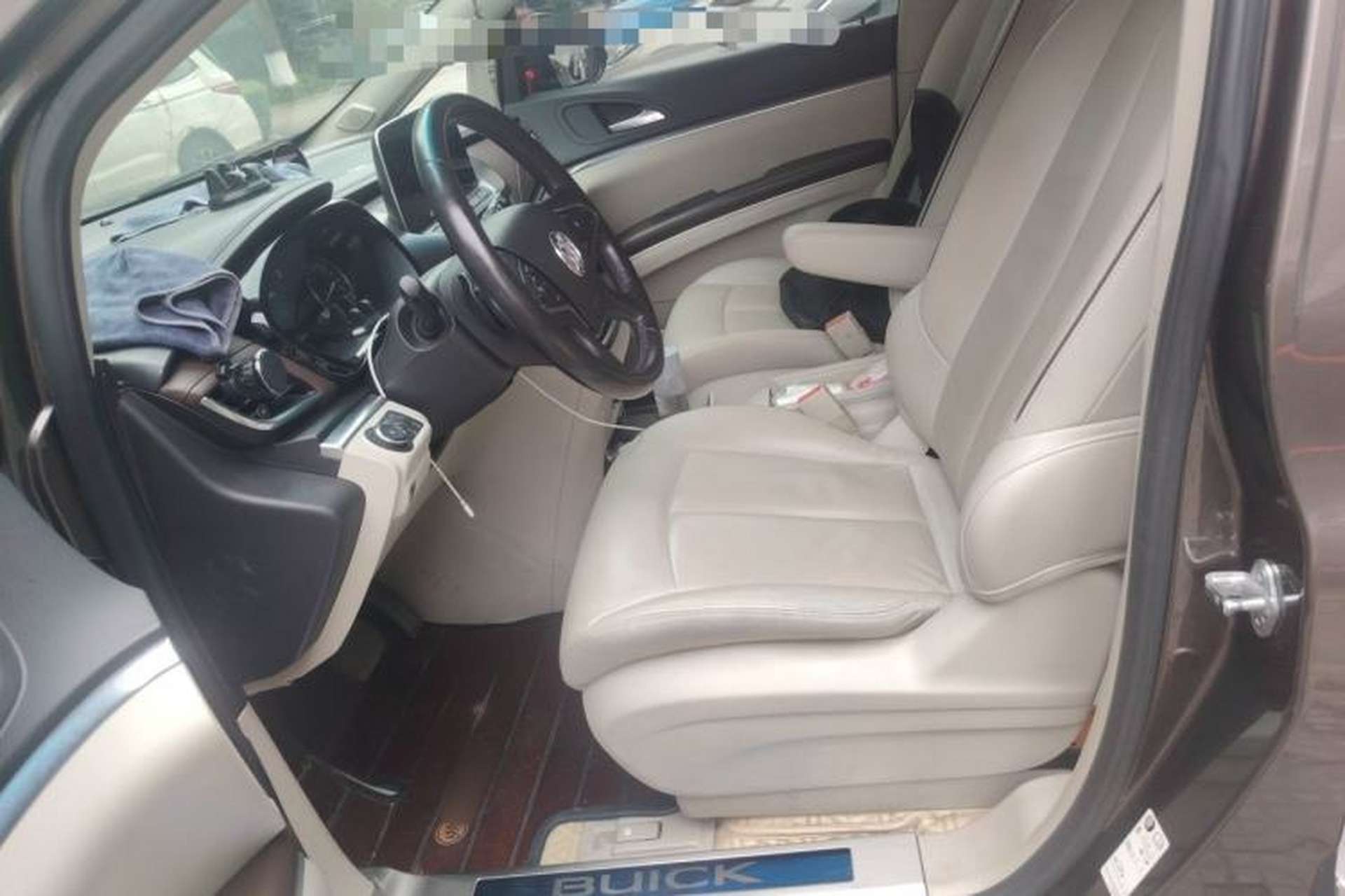 Used Buick GL8 2021 Land Cruiser Executive Class 652T Luxury Model Left Front Seat
